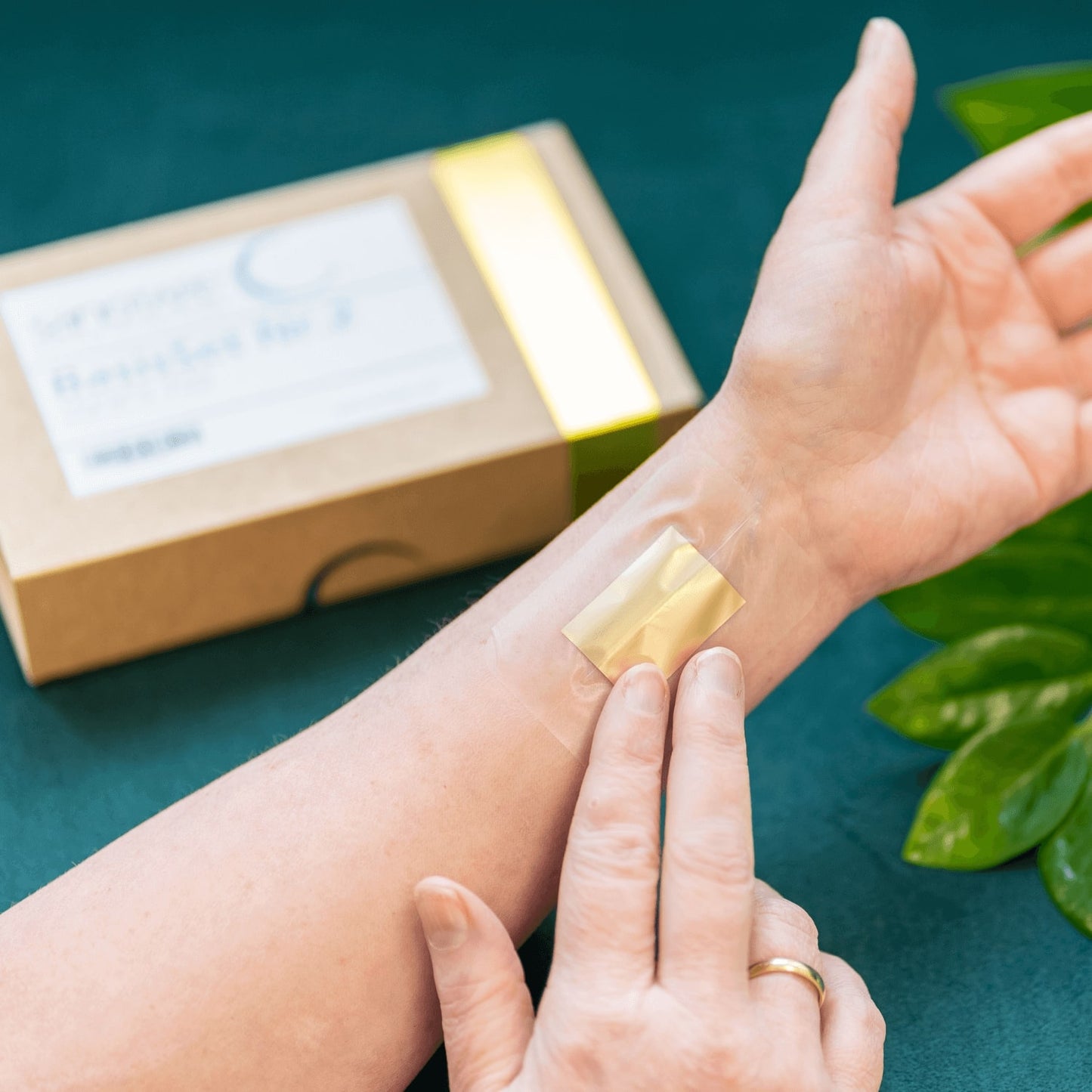 Sanotape auf dem Unterarm