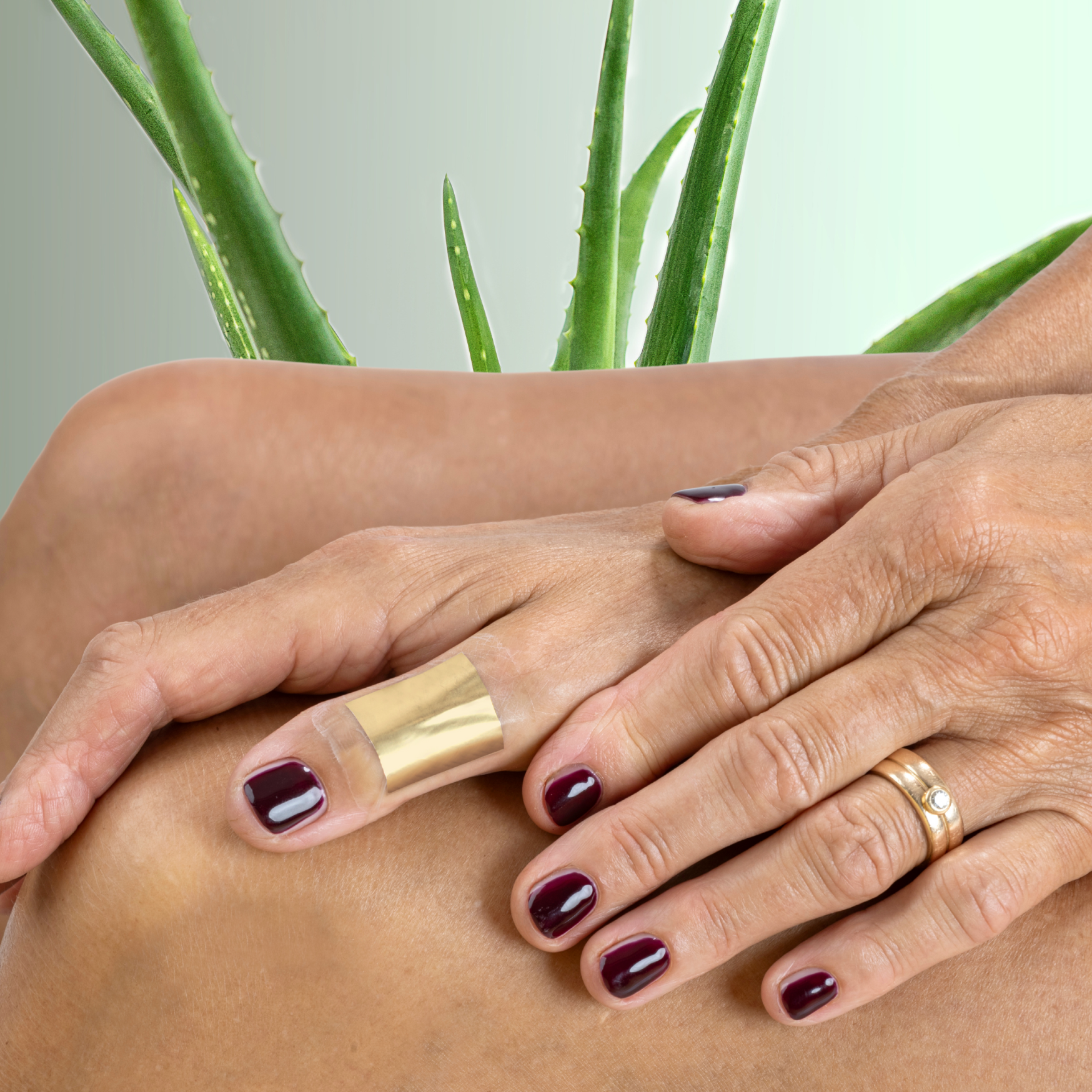 Sanotape BasisSet 1 Verpackung mit 10 Pflastern 4x4 cm für Narbenversorgung